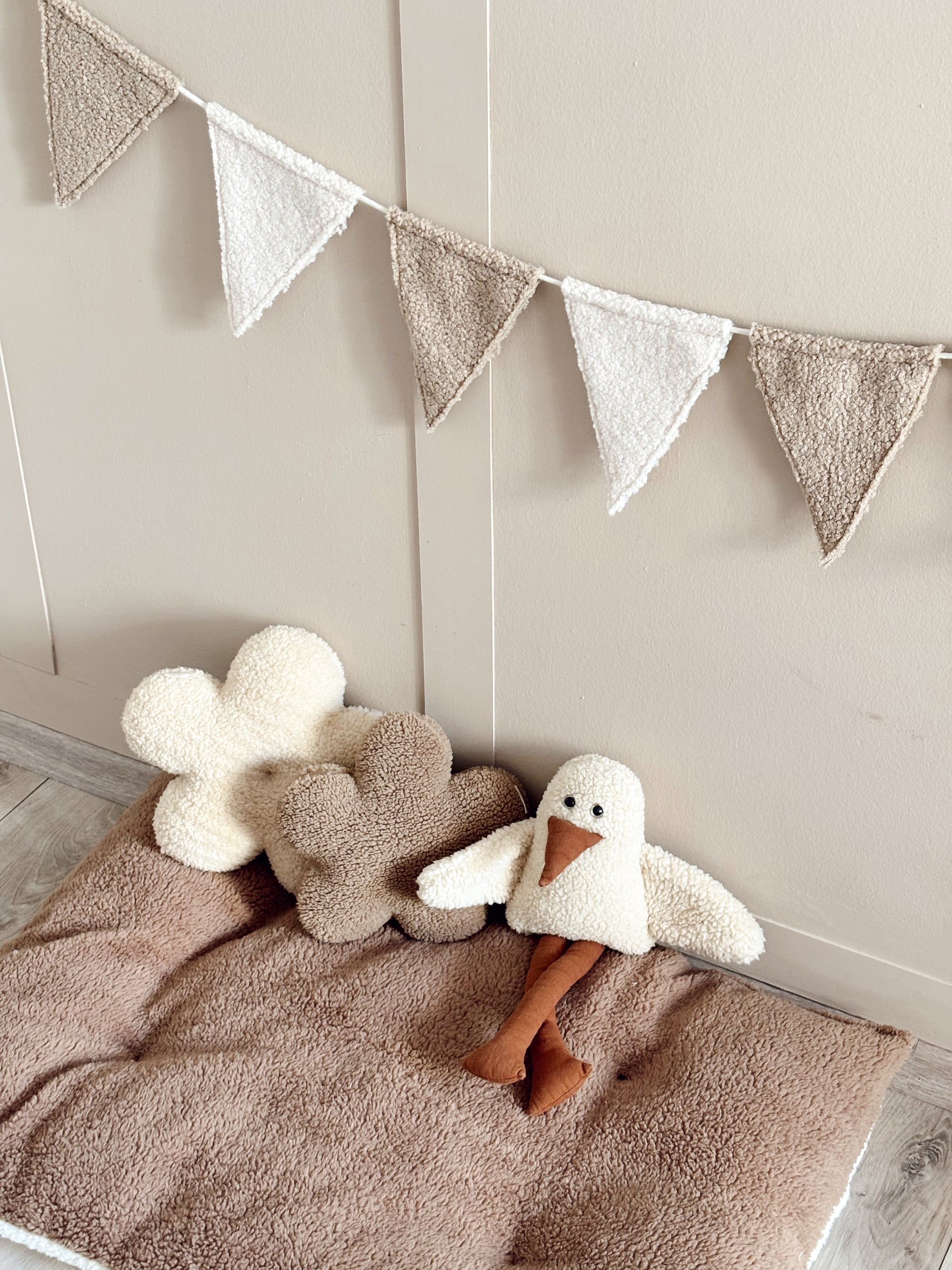 Flama Bebek ve Çocuk Odası Duvar Süsü