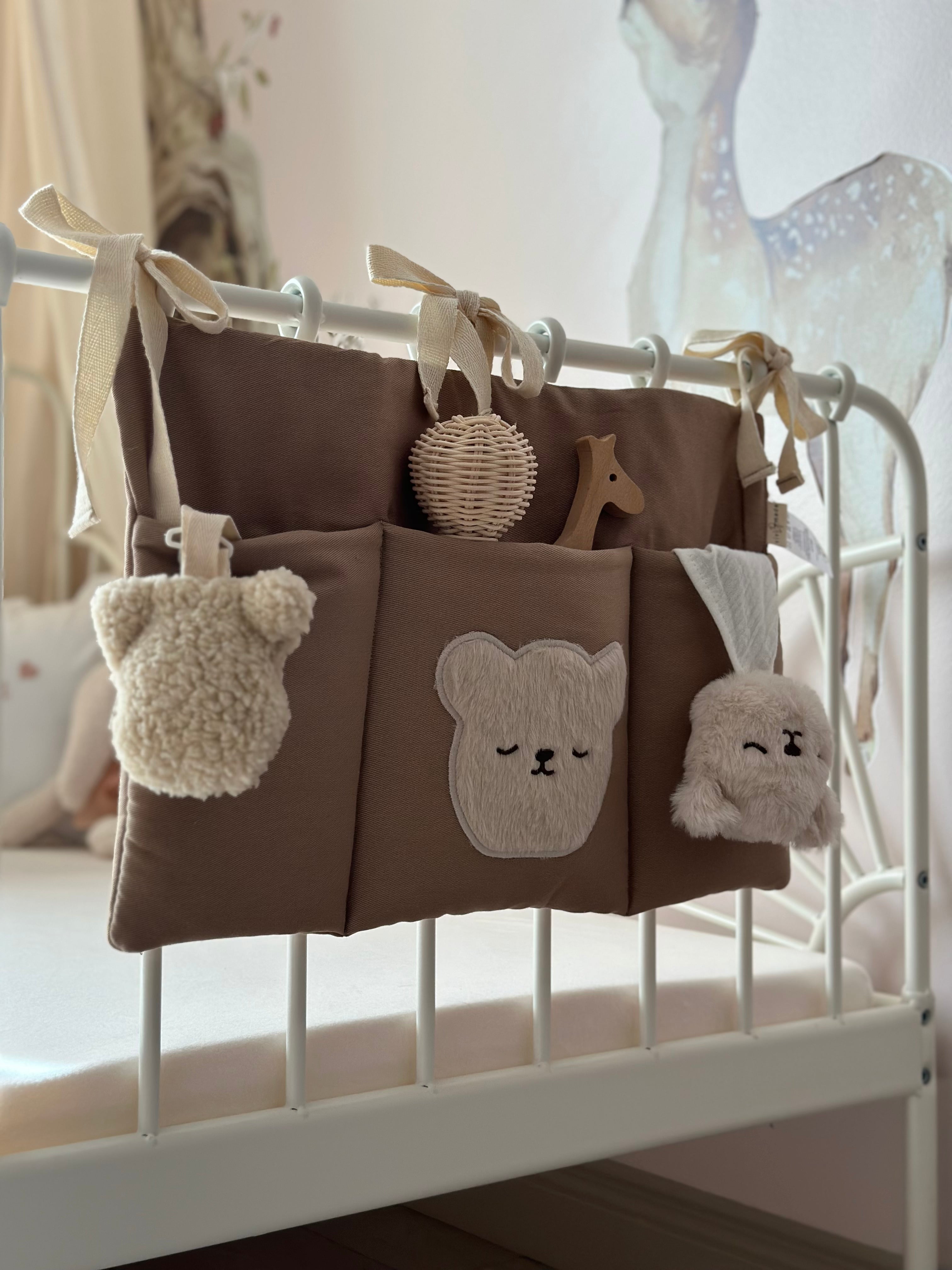 Nakış Detaylı Keten Kumaş Bebek Çocuk Yatak Beşik Kenarı Organizeri