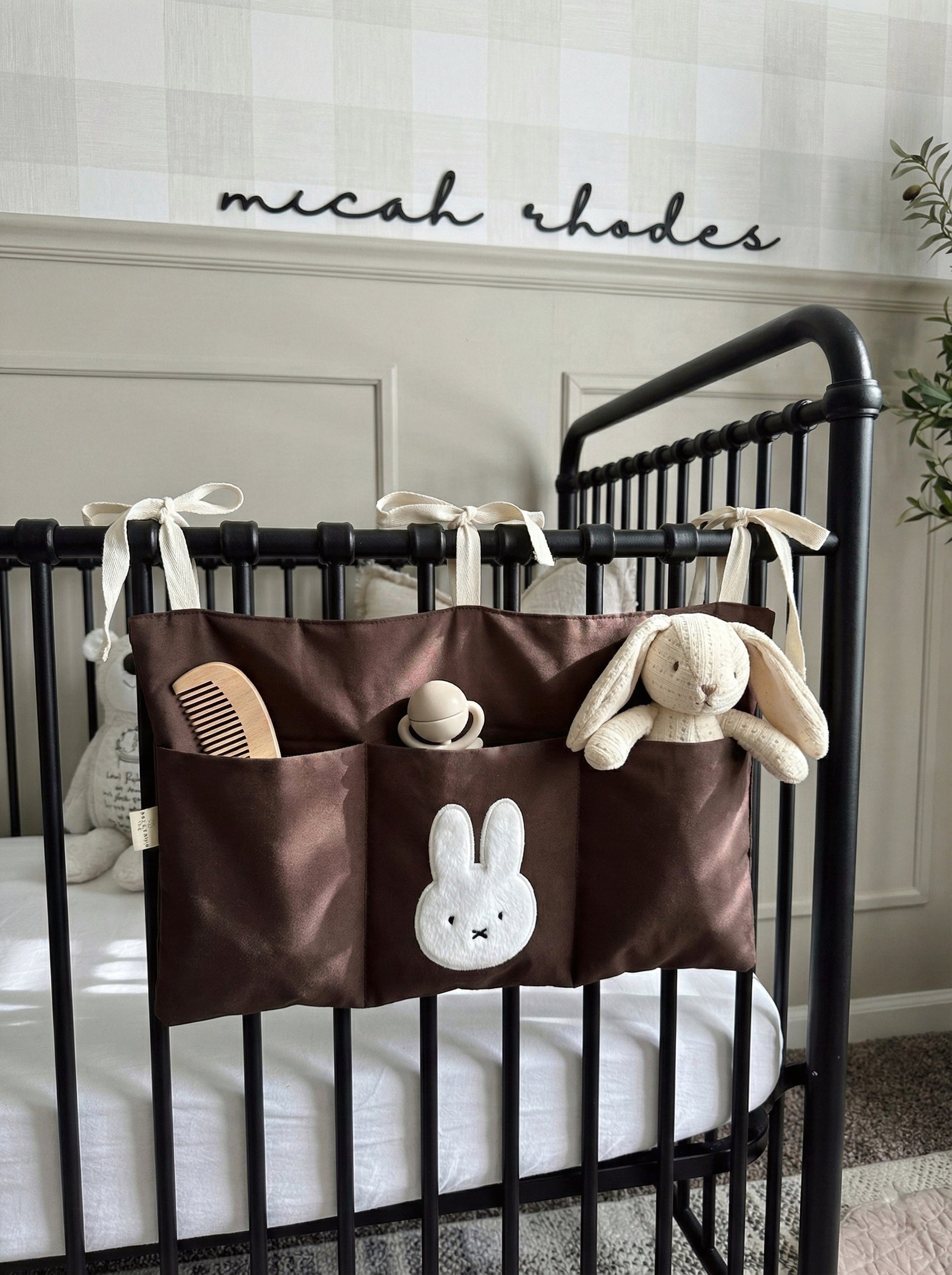 Tavşan Nakış Detaylı Keten Kumaş Bebek Çocuk Yatak Beşik Kenarı Organizeri