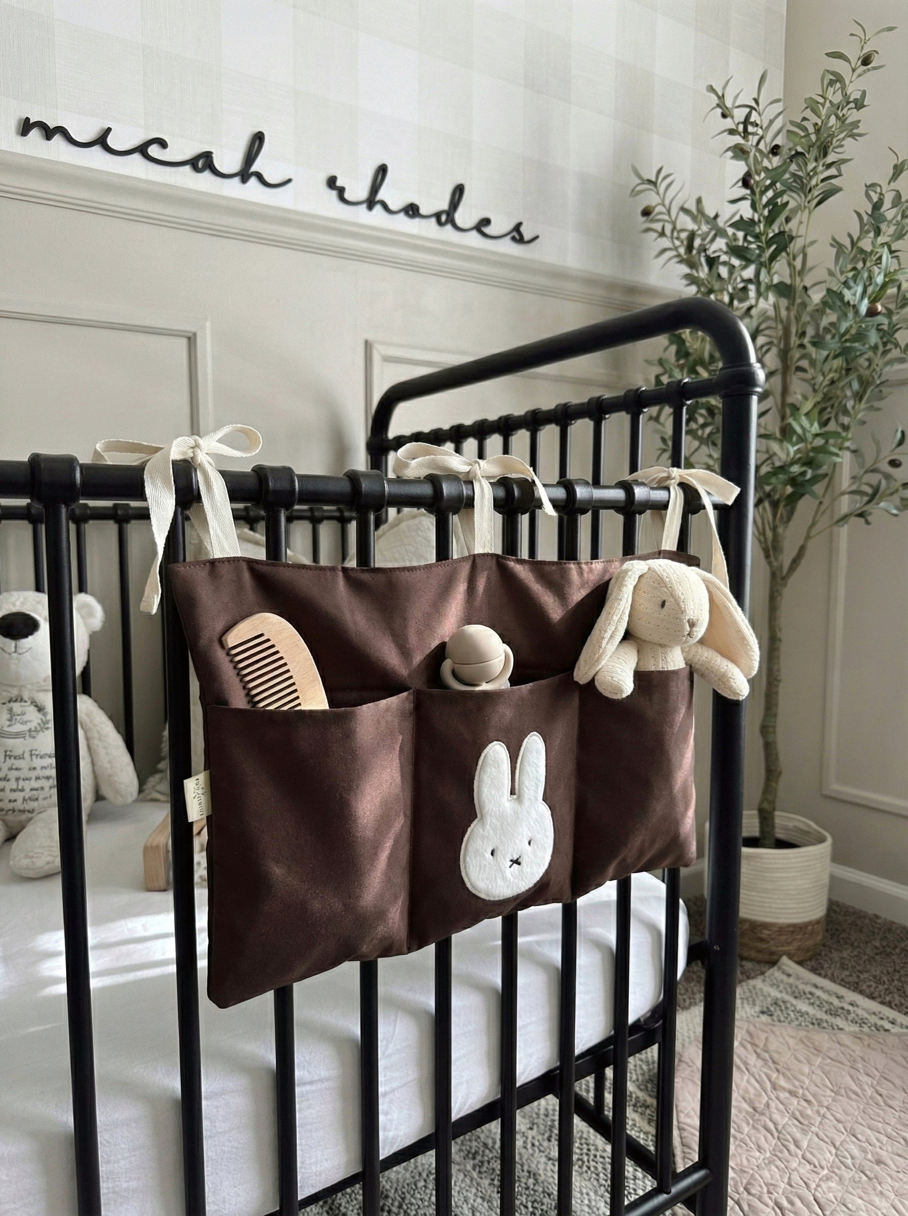 Tavşan Nakış Detaylı Keten Kumaş Bebek Çocuk Yatak Beşik Kenarı Organizeri