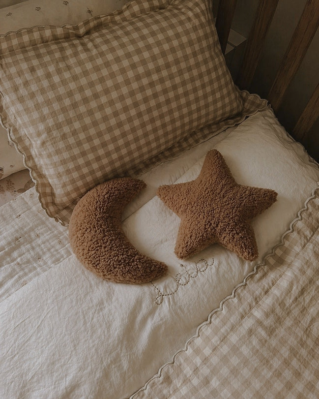 Teddy Ay Yastık ve Yıldız Bebek Çocuk Odası Aksesuar