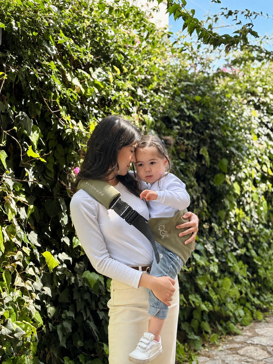 Vivihug Sling Bebek ve Çocuk Taşıma Çantası Kanguru 9-20 Kg Anne Yanı Taşıyıcı